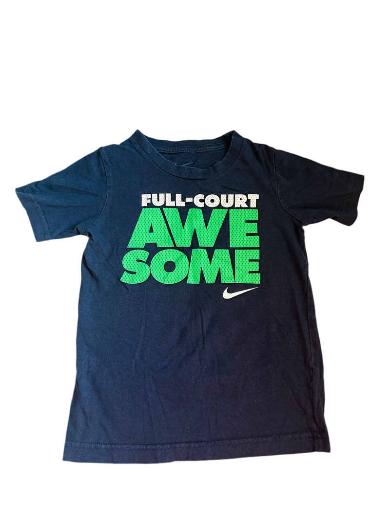 Boy Nike shirt size 5